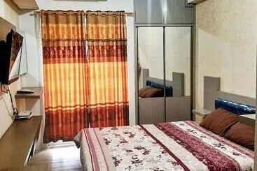 בית מלון כפרי Oyo 93831 Penginapan Cisauk