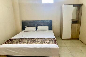 酒店 Oyo 93838 Delia Inn Syariah