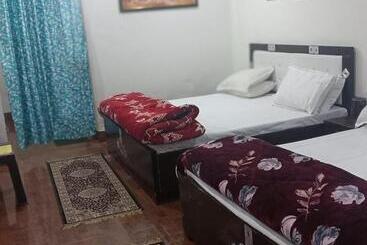 Отель Somnath Residency Radhe Nikunj