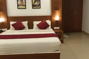 酒店 Pratheeksha International