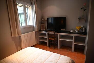 민박 A L Orée Du Bois