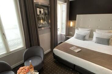 Lencia Hotel,downtown