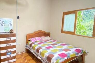 Пансион Garden Hostel Tingo María