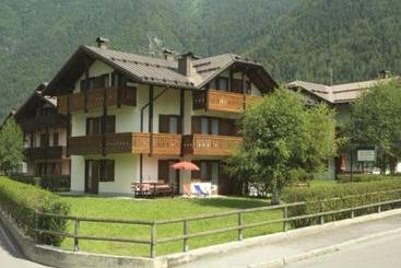 اقامتگاه Beverly Casa Vacanze Appartamento Con Giardino Privato