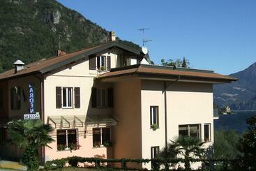 فندق Garden Rooms 1