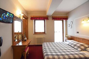 酒店 Garnì Il Cirmolo