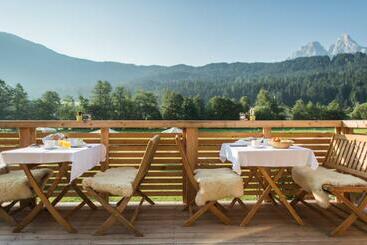 בית מלון כפרי Helm