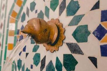 تختخواب و صبحانه Aourir Waves Surf House