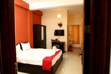 فندق Karamangattu Residency