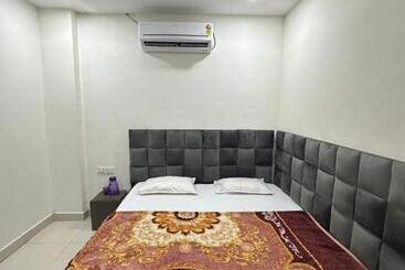 Fabhotel Mantra Residency