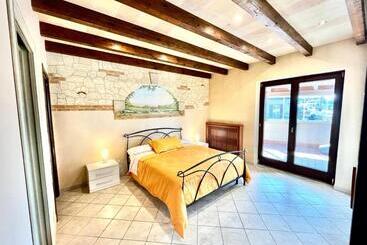 膳宿费 Al Capolinea