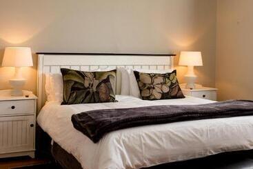 פנסיון Sewefontein Guest Farm