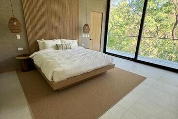 아파트호텔 2 Bedroom Jungle View Penthouse With Pool & Jacuzzi