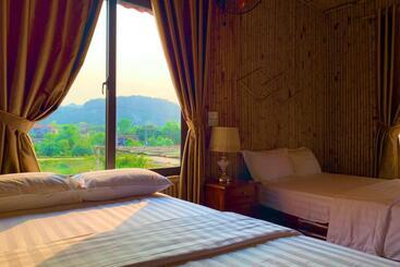 تختخواب و صبحانه The Pineapple House