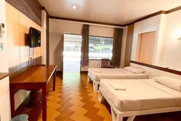 酒店 บ้านสวนรีสอร์ท นครสวรรค์