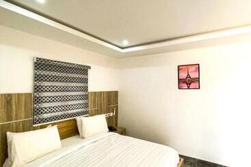 Отель Biggysplace