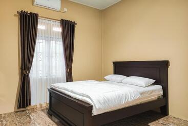 호텔 Reddoorz Syariah Near Telanaipura Jambi