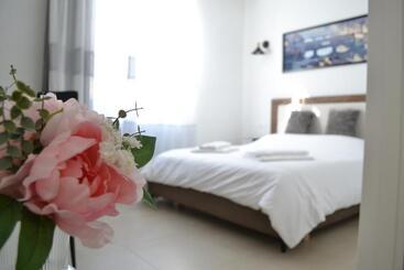 پانسیون Dion Guest House