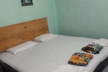 פנסיון Sunita Guest House