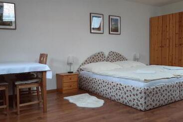 بنسيون Ubytování U šeniglů