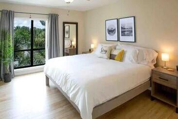 شقة فندقية Stroll To Siesta Beach From Serene Condo +