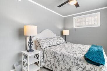 펜션 Salt Block   French Serenity Suite 3