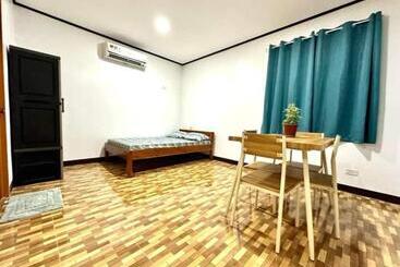 פנסיון Fn C Guest House