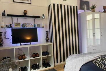 مبيت وإفطار Relax In This Cozy Room In Dagenham