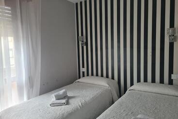 بنسيون Rooms Castro Centro