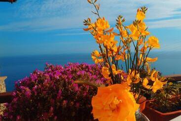 Bed and Breakfast La Serra Sul Mare