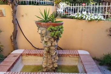 تختخواب و صبحانه L'Auberge