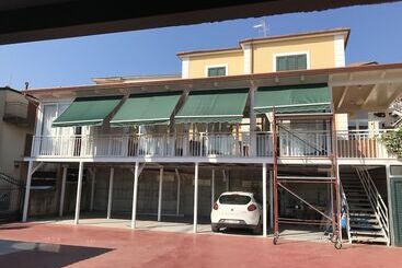 مبيت وإفطار Villa Scotillo 1950