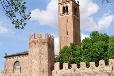 Отель Aldo Moro