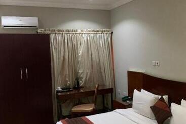 Conference Hotel & Suites Ijebu