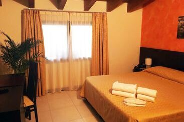 Отель Del Brembo