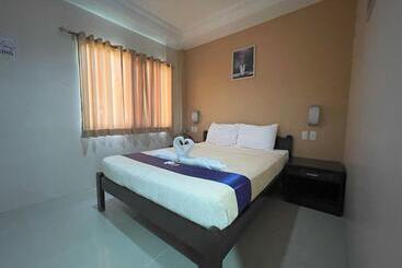 Argao Seabreeze Hotel Powered By Cocotel