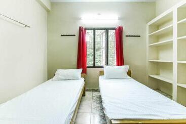 فندق Spot On 81086 Sakthi Guest House