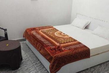 Oyo Hotel Highway Destiny