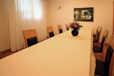 تختخواب و صبحانه Apartments Boltez