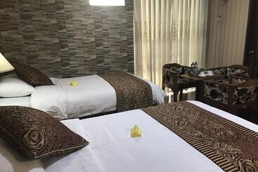 هتل Crystal Palace