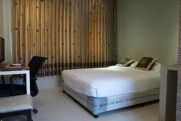 هتل Highland Lodge