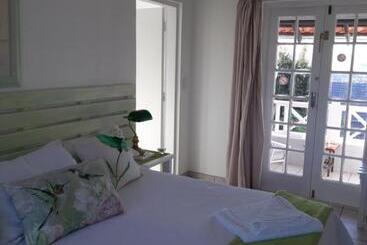 تختخواب و صبحانه Franmarel