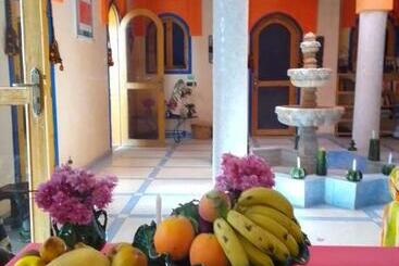 تختخواب و صبحانه Riad De Reve