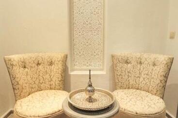 تختخواب و صبحانه Riad Raoud Rayhane