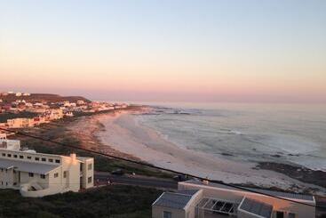 Bed and Breakfast Swept Away Guest House