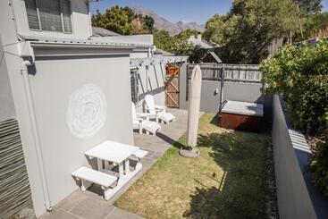 Chapman S Peak Bed And Breakfast