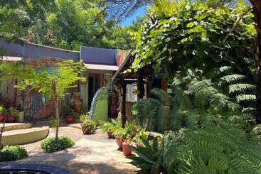 فندق Rabbit Hole