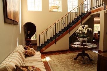 호텔 Village Ridge Boutique