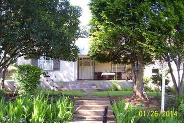 Oak Lane Bed And Breakfast