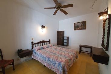 فندق Colonial Restaurante & Bar